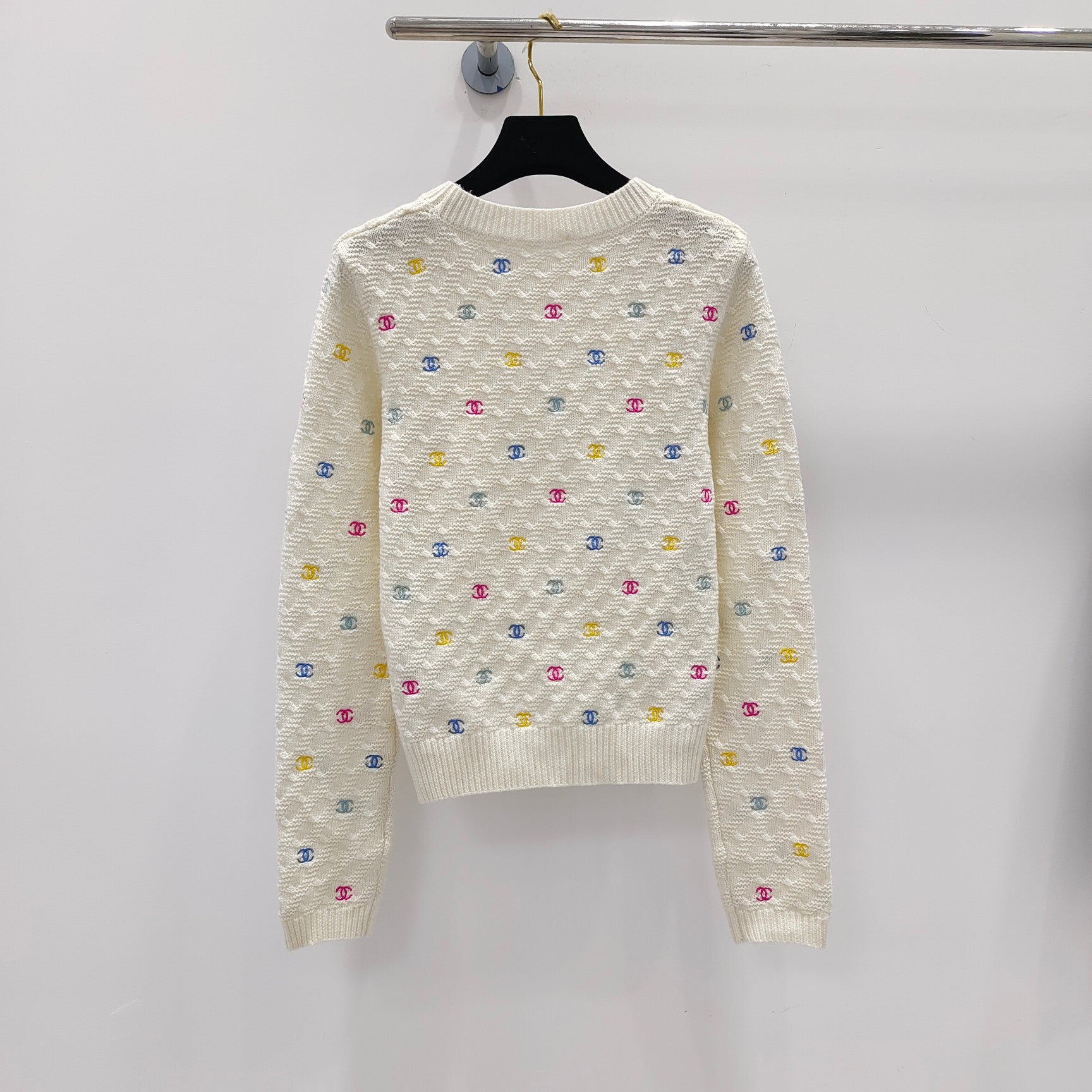 Autumn and winter embroidered long-sleeved sweater