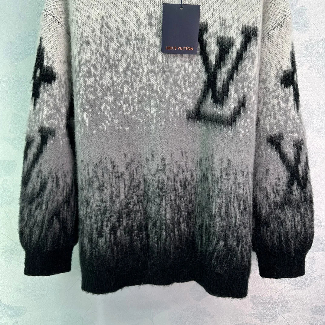 Ombre seahorse crew neck sweater