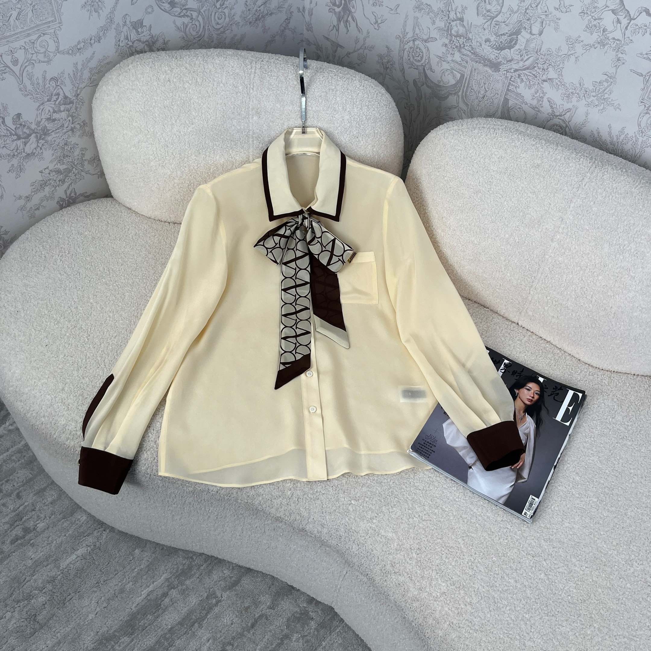 Active ribbon silk shirt