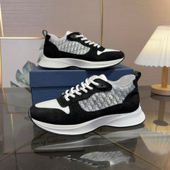 Versatile casual shoes with letter stitching