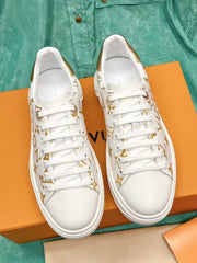 Stylish high quality flat sneakers