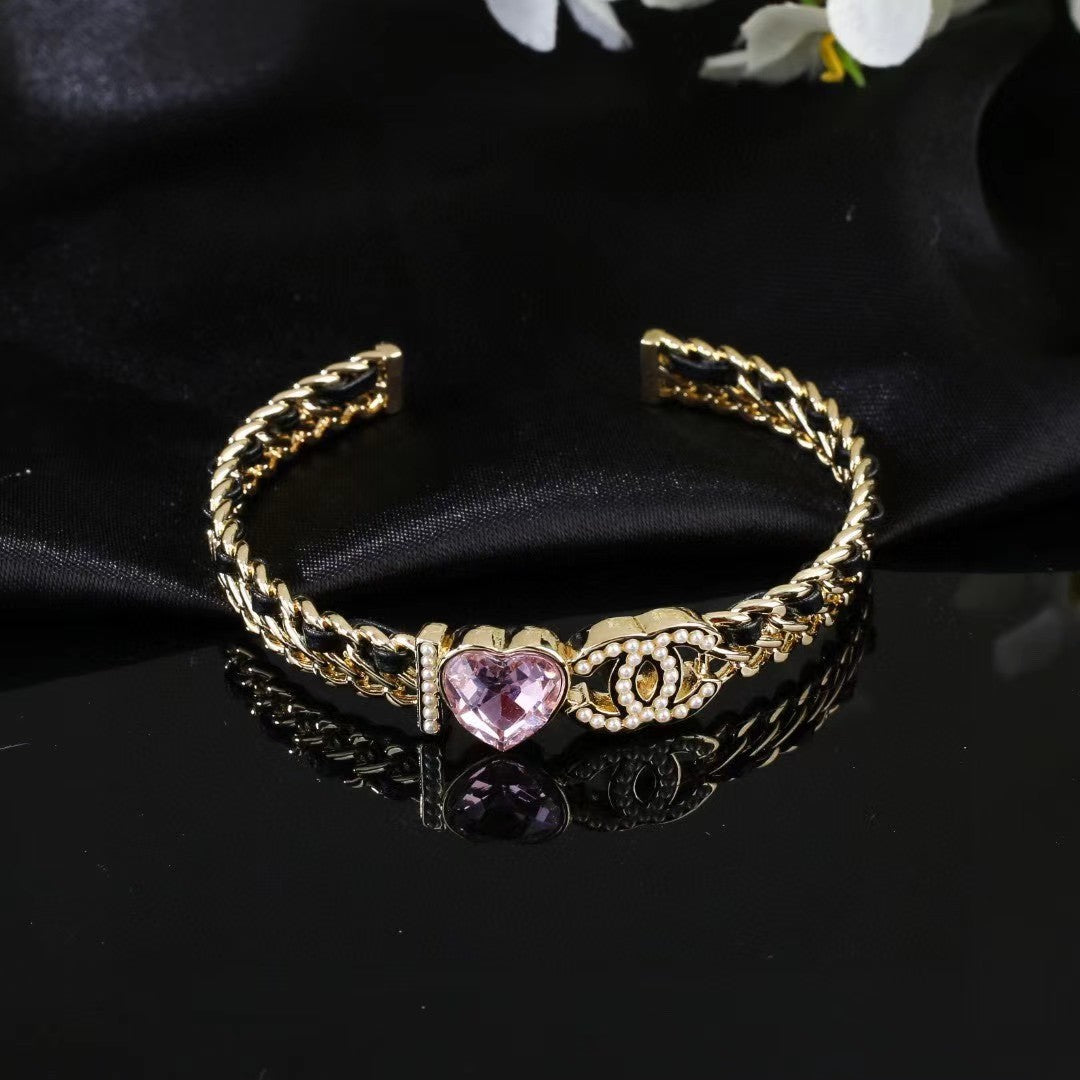 new semi-closed hollow diamond bracelet