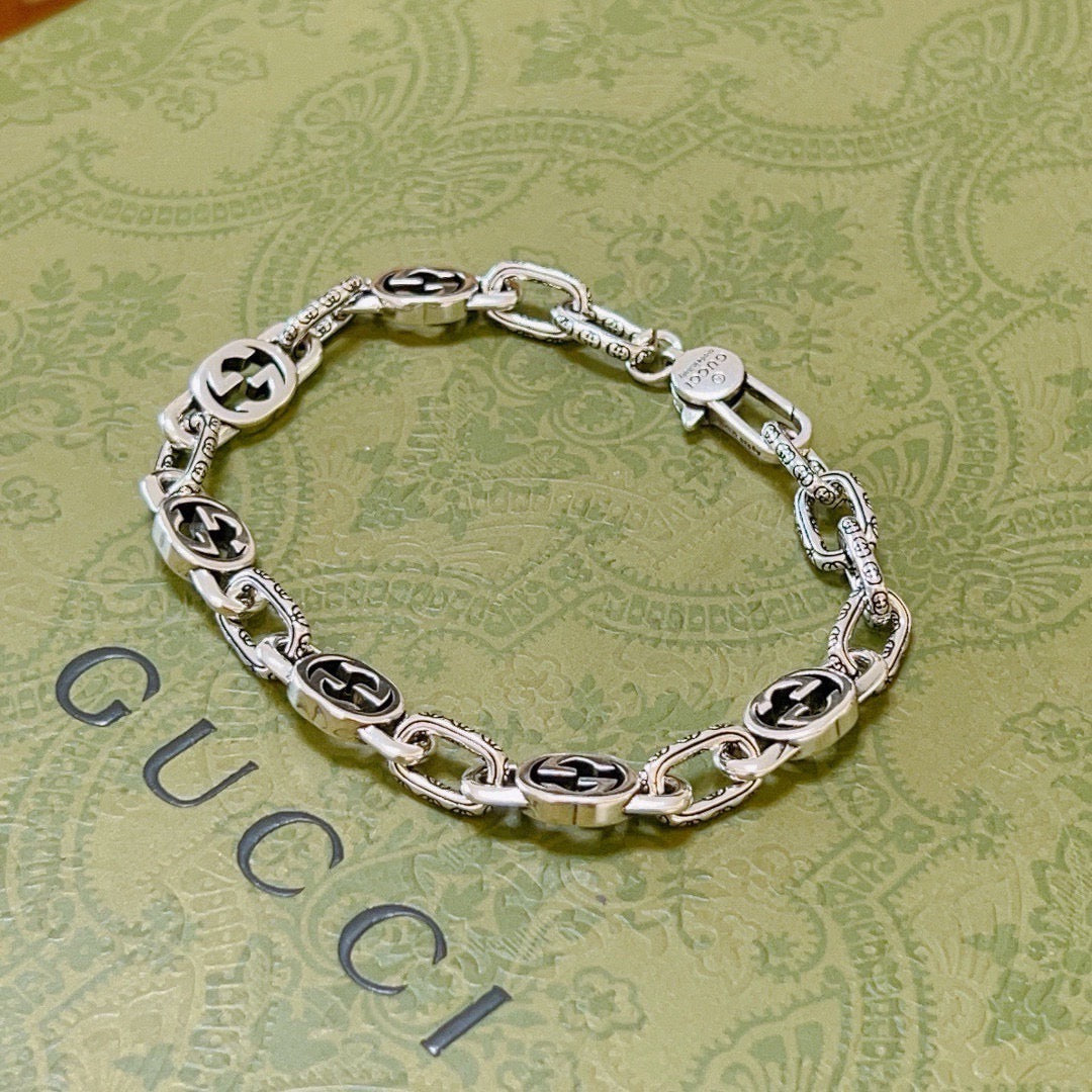 Bracelet.