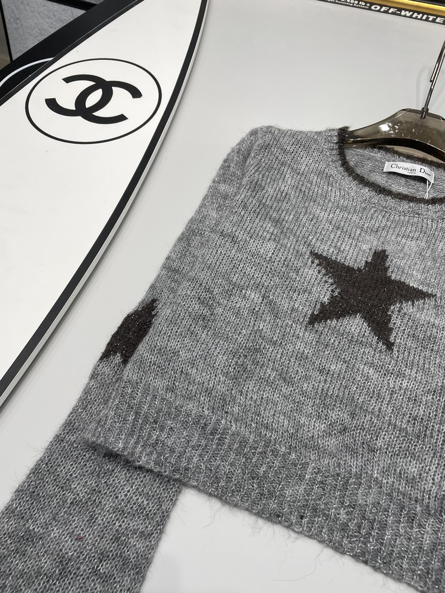 Sentence star intarsia colorblock knitted top