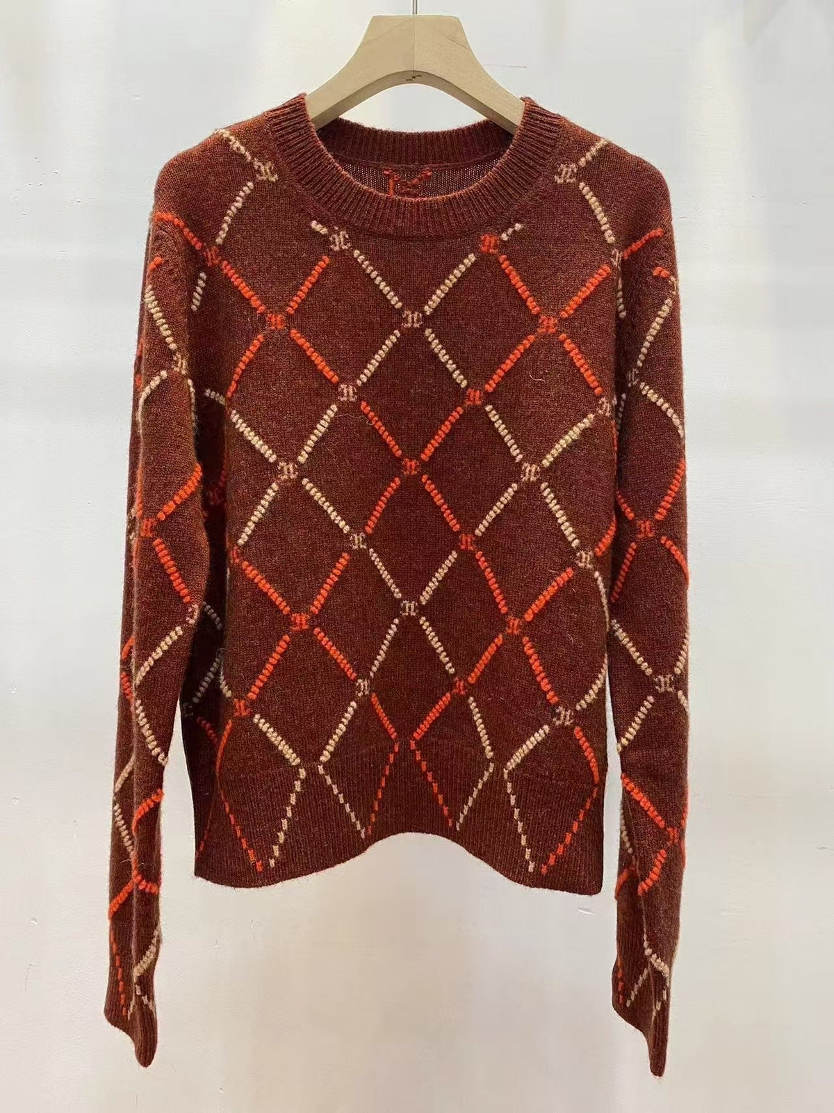 New cashmere crew neck sweater