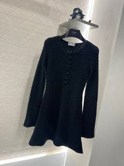 Round neck hollow knitted dress