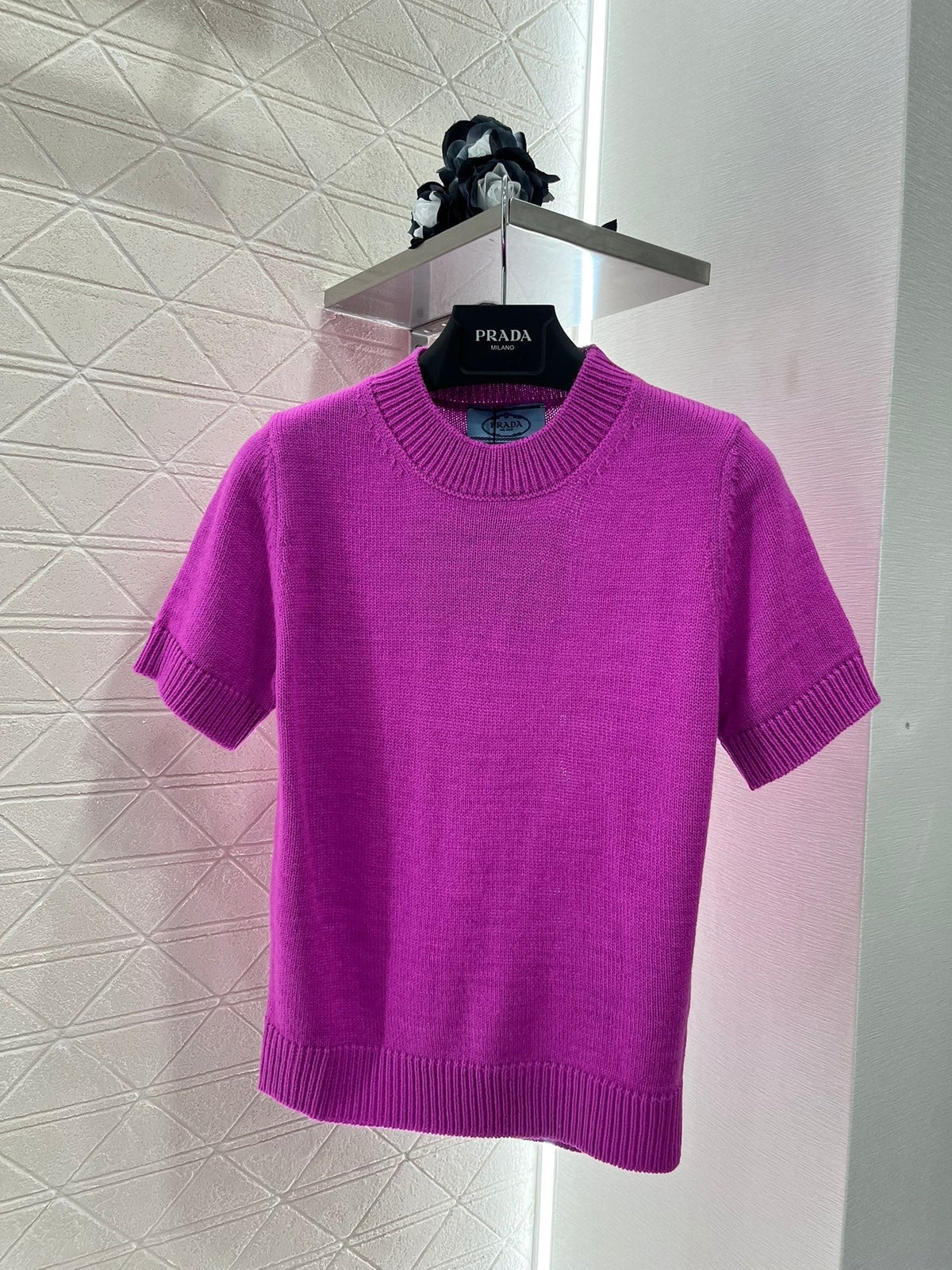 Solid color knitted crew neck short sleeves