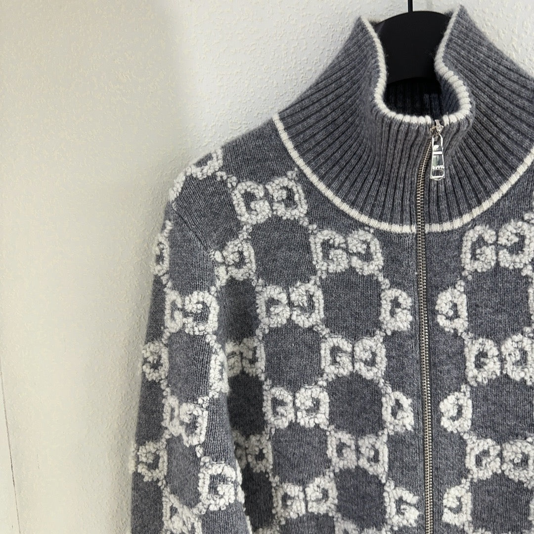 Jacquard stand collar zip-up knitted sweater