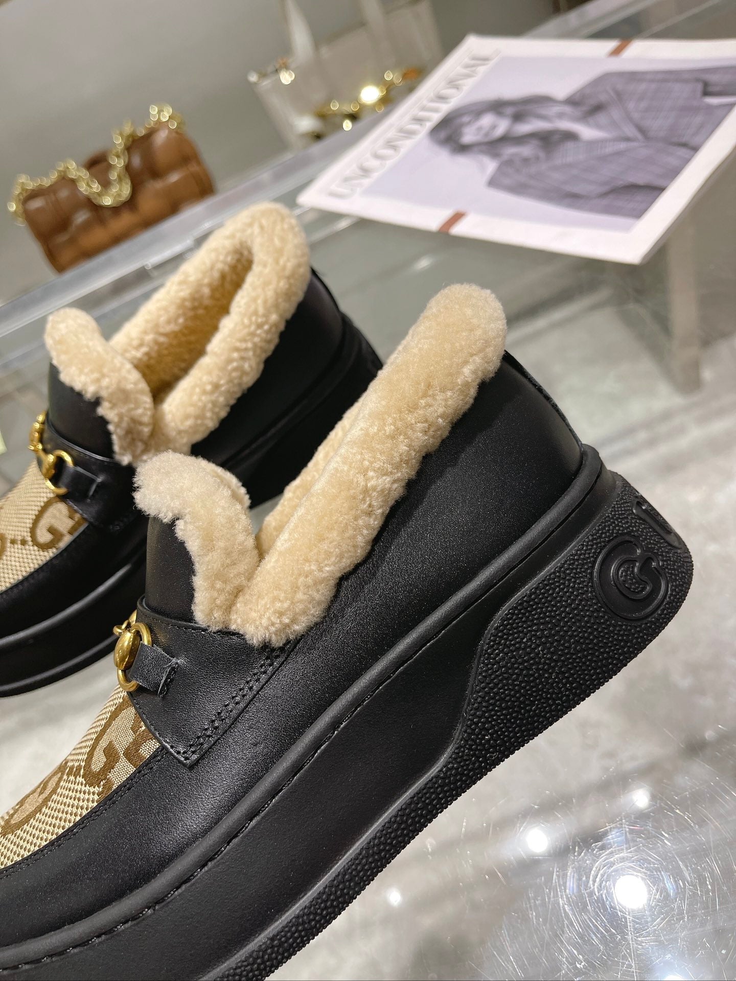 Sheepskin one-piece shallow snow boots