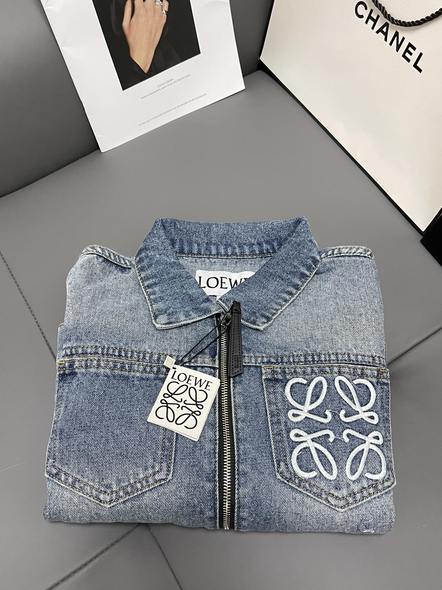 pocket embroidered denim jacket