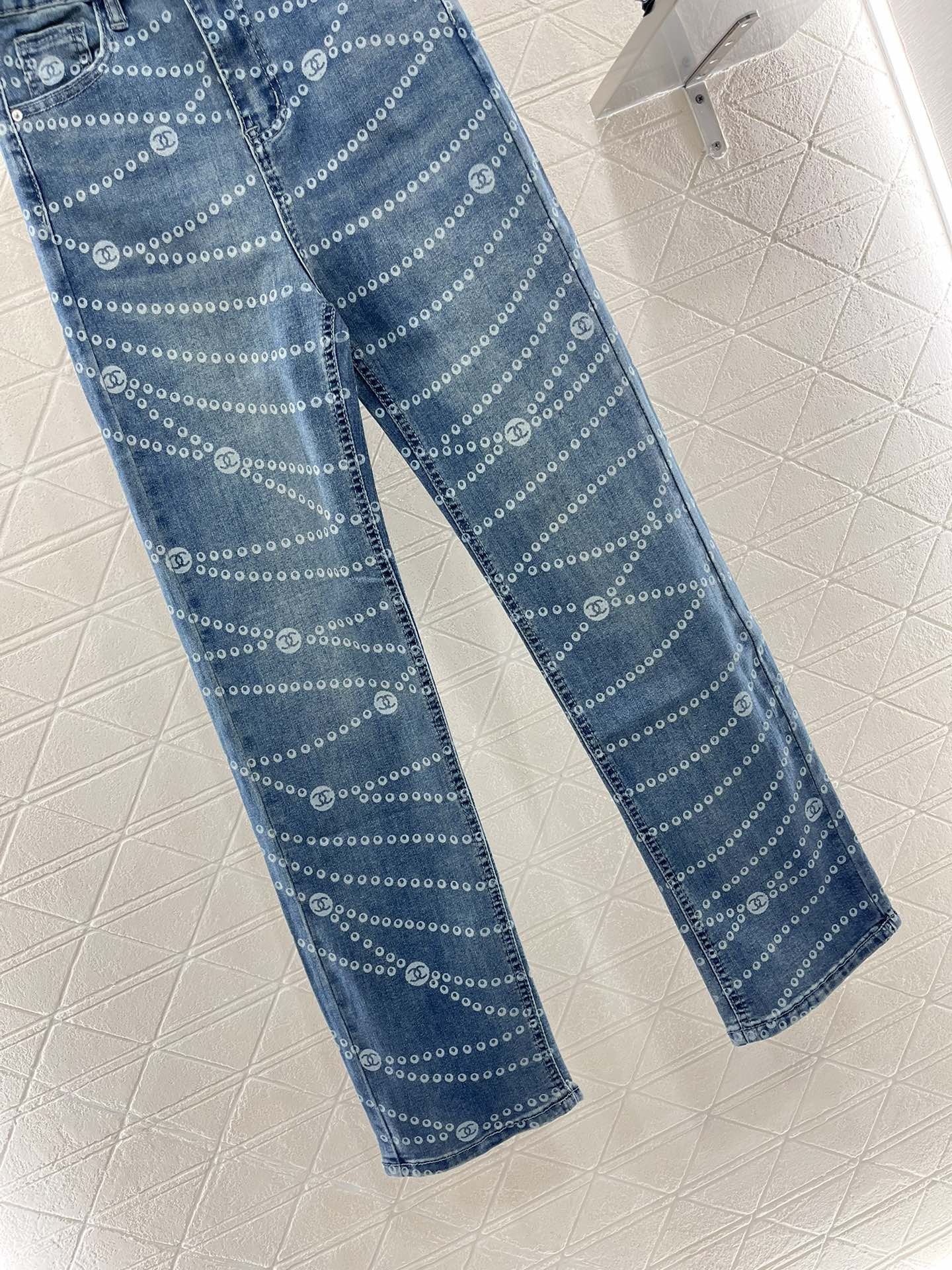 Retro laser chain print denim straight pants