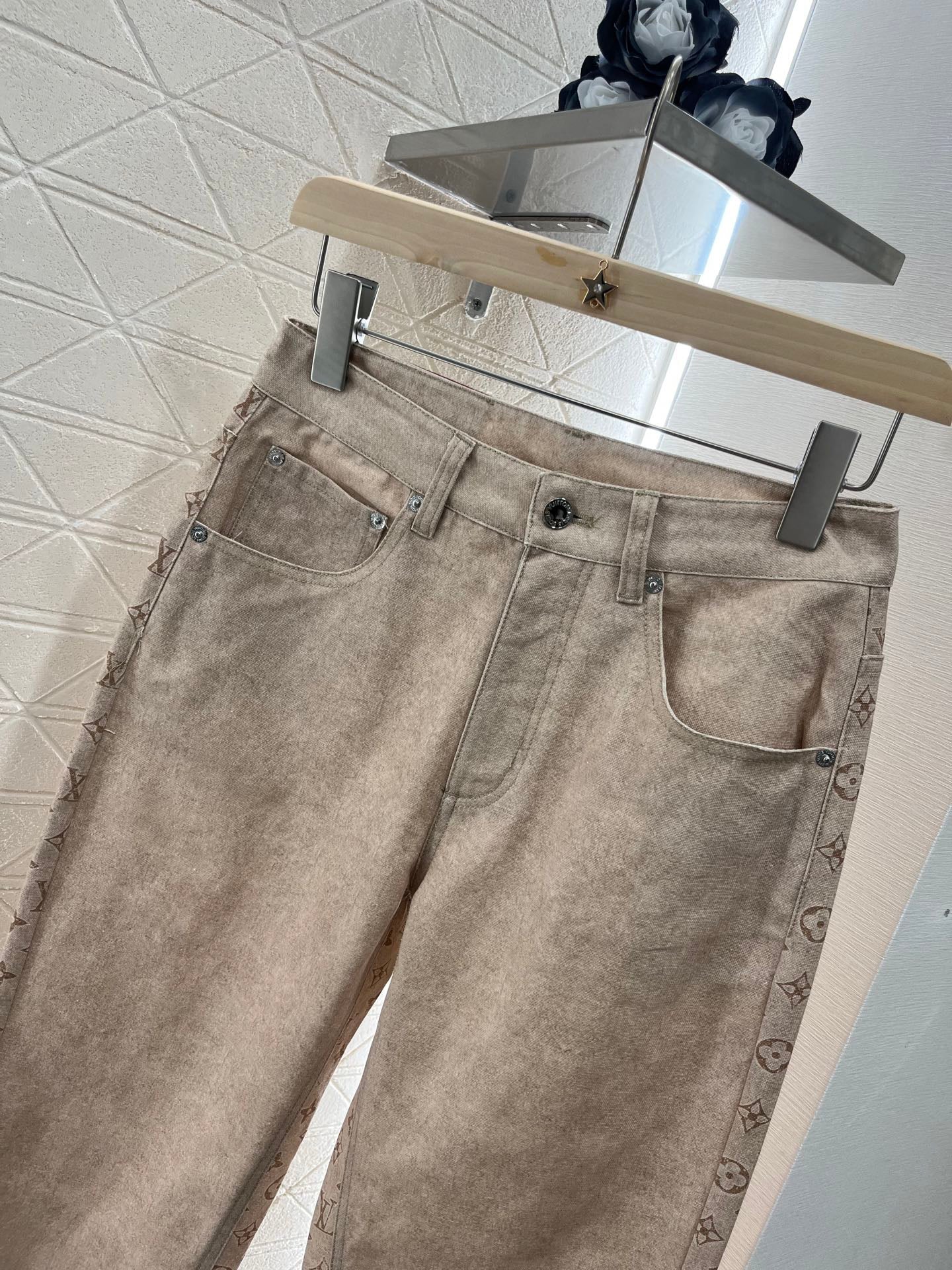 vintage washed jeans