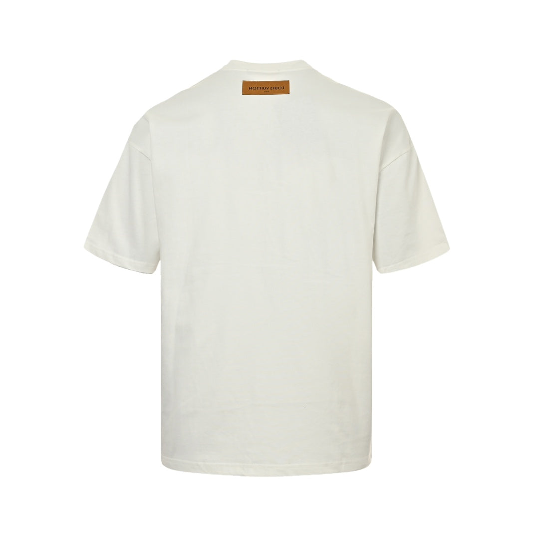 Short sleeves with large logo embedded in presbyopia embroidery