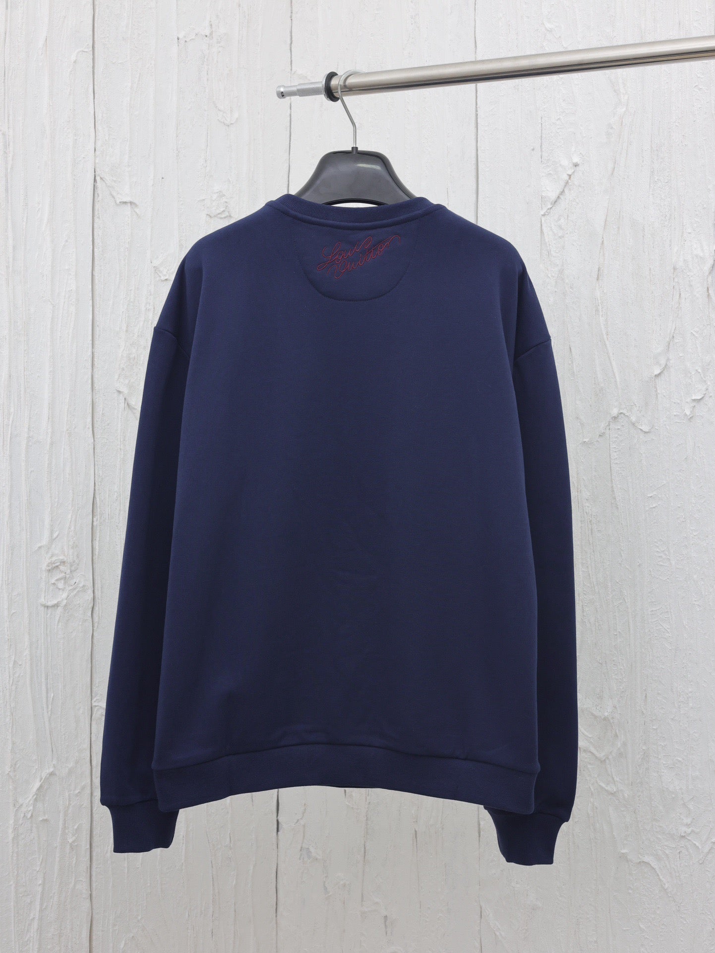 Streamer patch embroidered crew neck sweatshirt