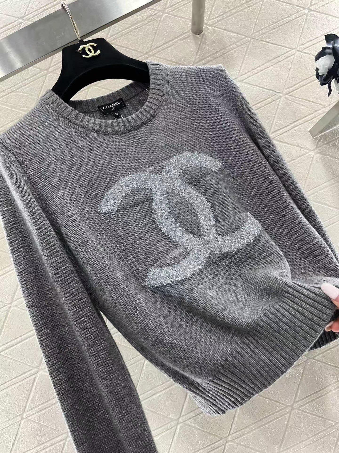 Autumn and Winter Knitted Round Neck Sweater