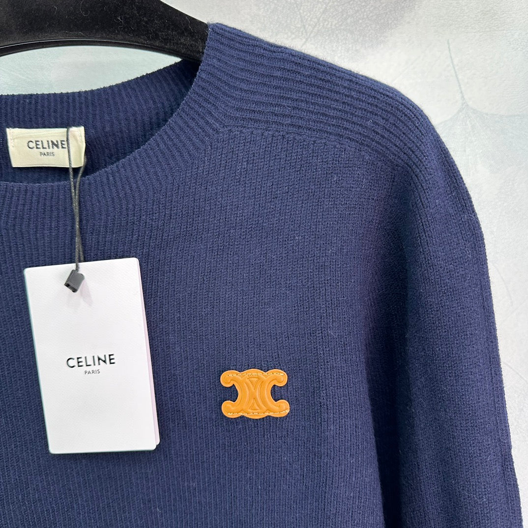 New crew neck logo cashmere sweater