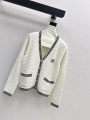 New contrast color V-neck logo knitted cardigan